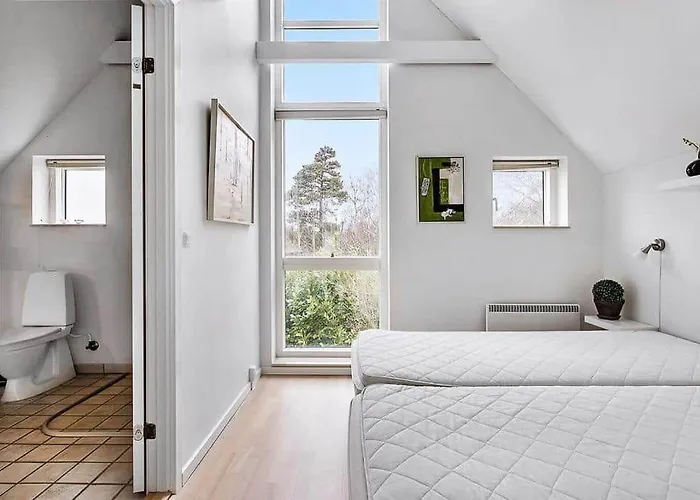 M13007-vaeggerlose-marielyst-strandvej-63-z